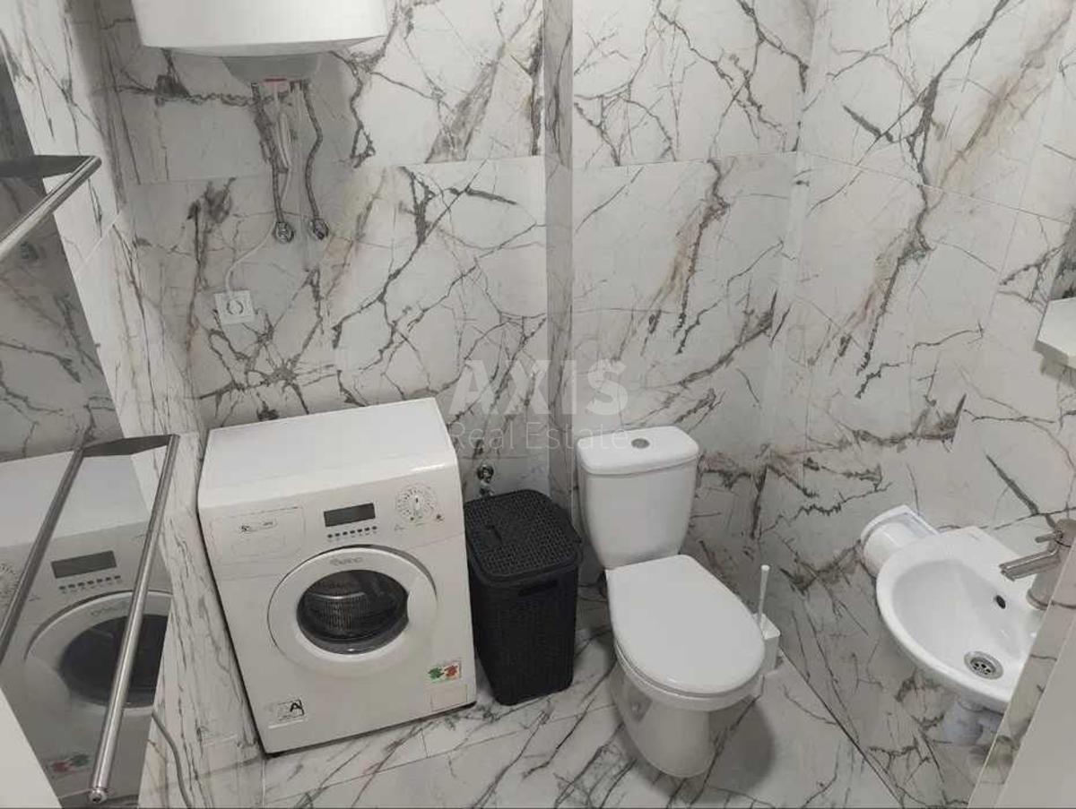 3k apartment vul. Metrologichna 1093