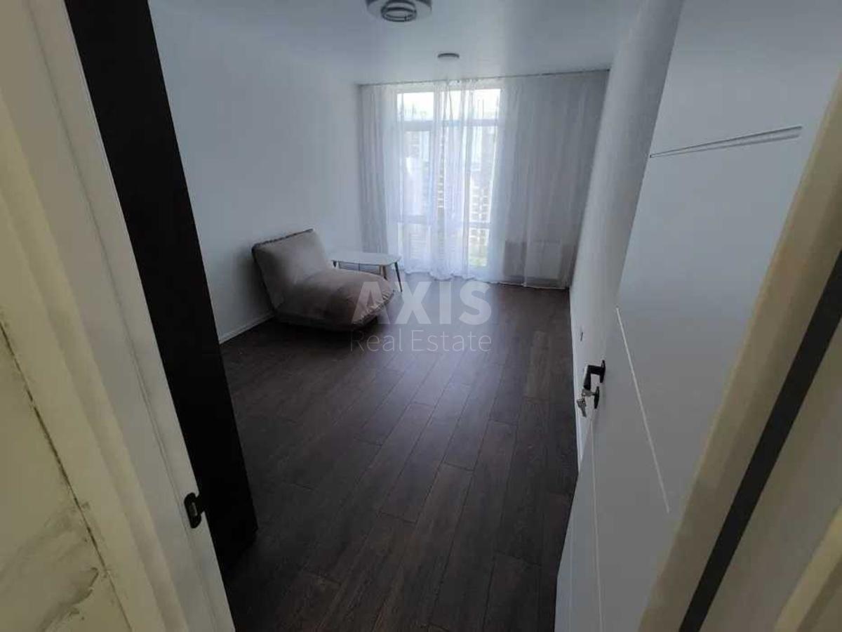 3k apartment vul. Metrologichna 1095