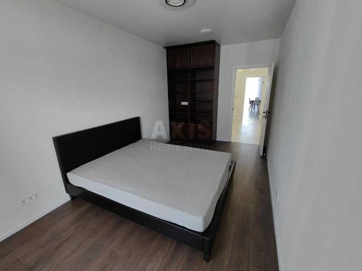 3k apartment vul. Metrologichna 1099