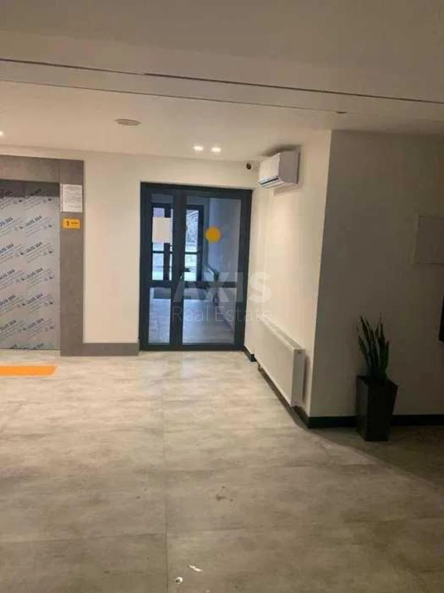 1k apartment vul. Bulahovs'kogo Akademika 2700242