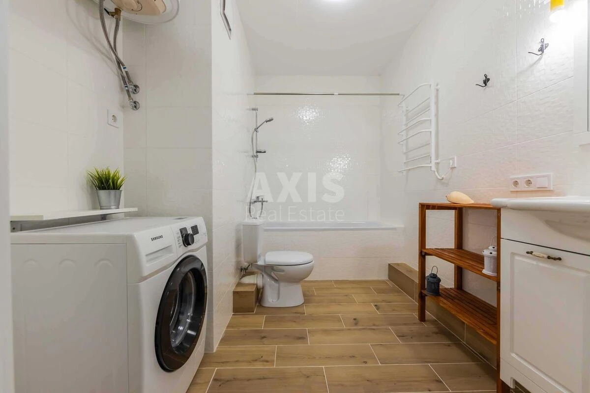 1k apartment vul. Sverstjuka Jevgena 6Д708435