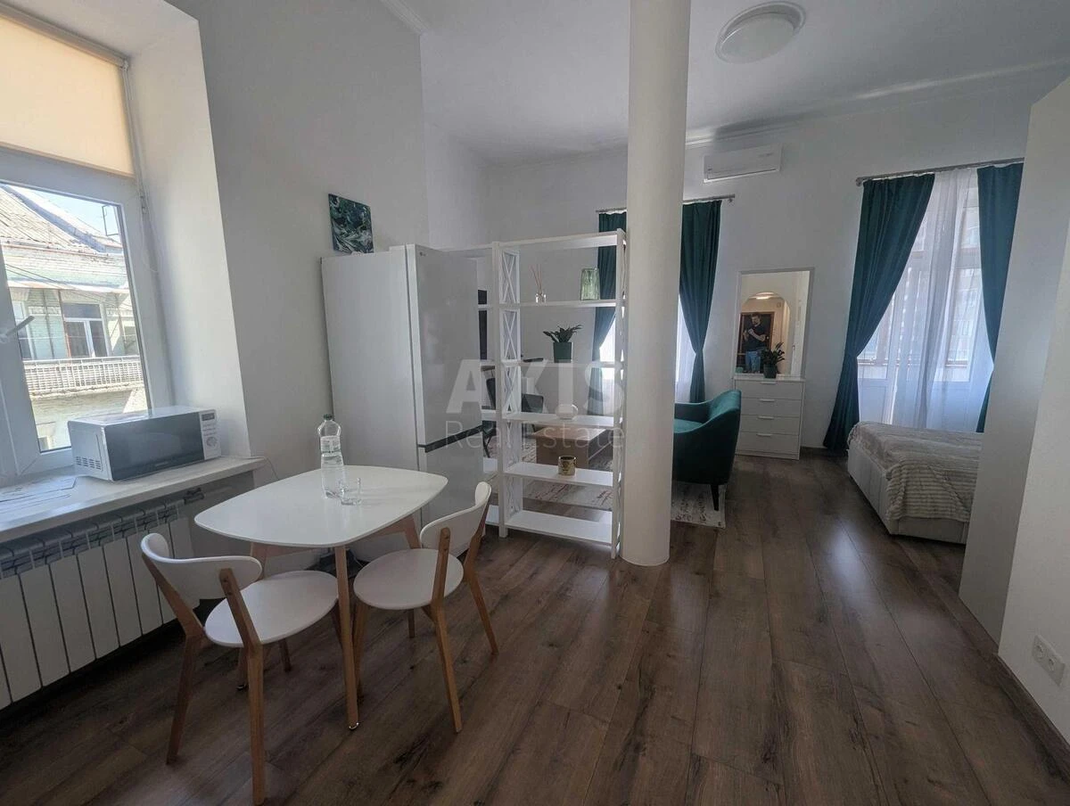 1k apartment vul. Saksagans'kogo 33/35695340