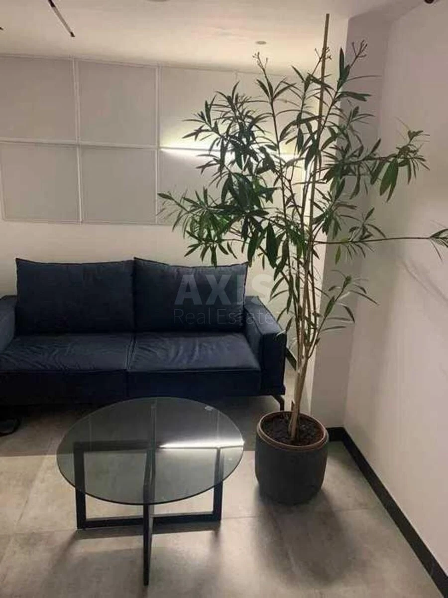 1k apartment vul. Bulahovs'kogo Akademika 2700241