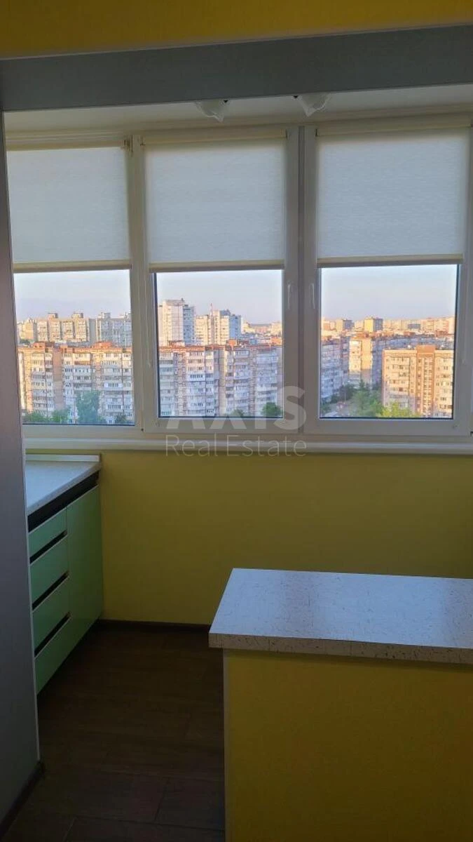 2k apartment vul. Bal'zaka Onore de 8687311