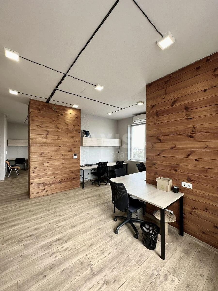 Office pr-t Berestejskij 24, 76m2713578