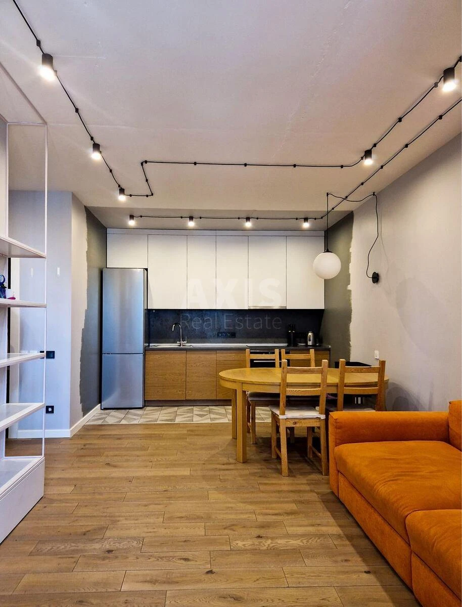 3k apartment vul. Bogdanivs'ka 7Г68131