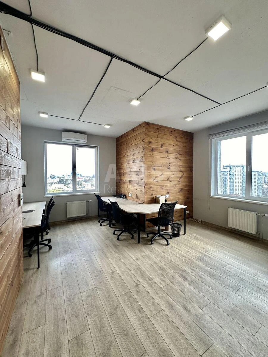Office pr-t Berestejskij 24, 76m2713577