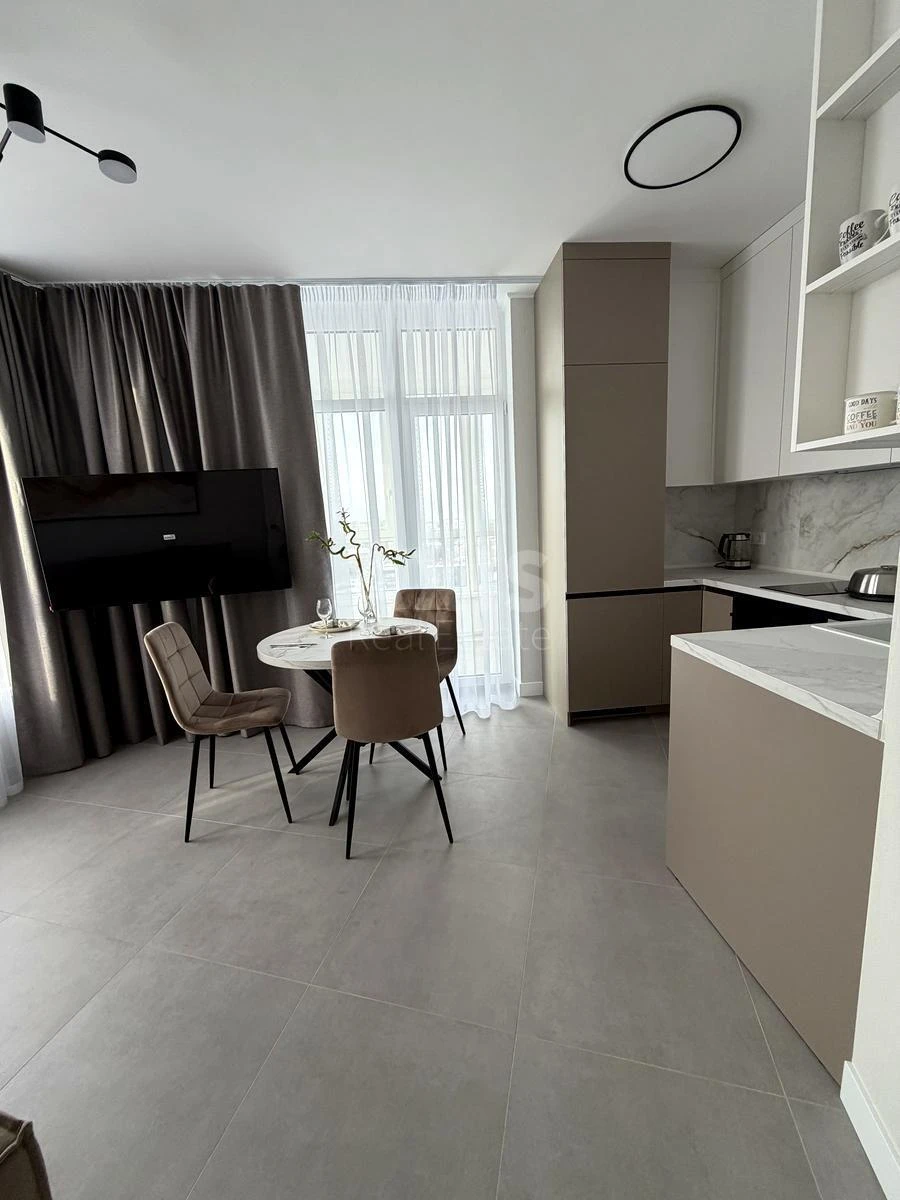 2k apartment pr-t Berestejskij 6765485
