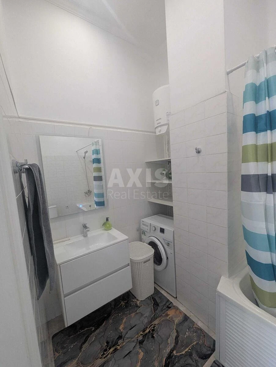 1k apartment vul. Saksagans'kogo 33/356953410