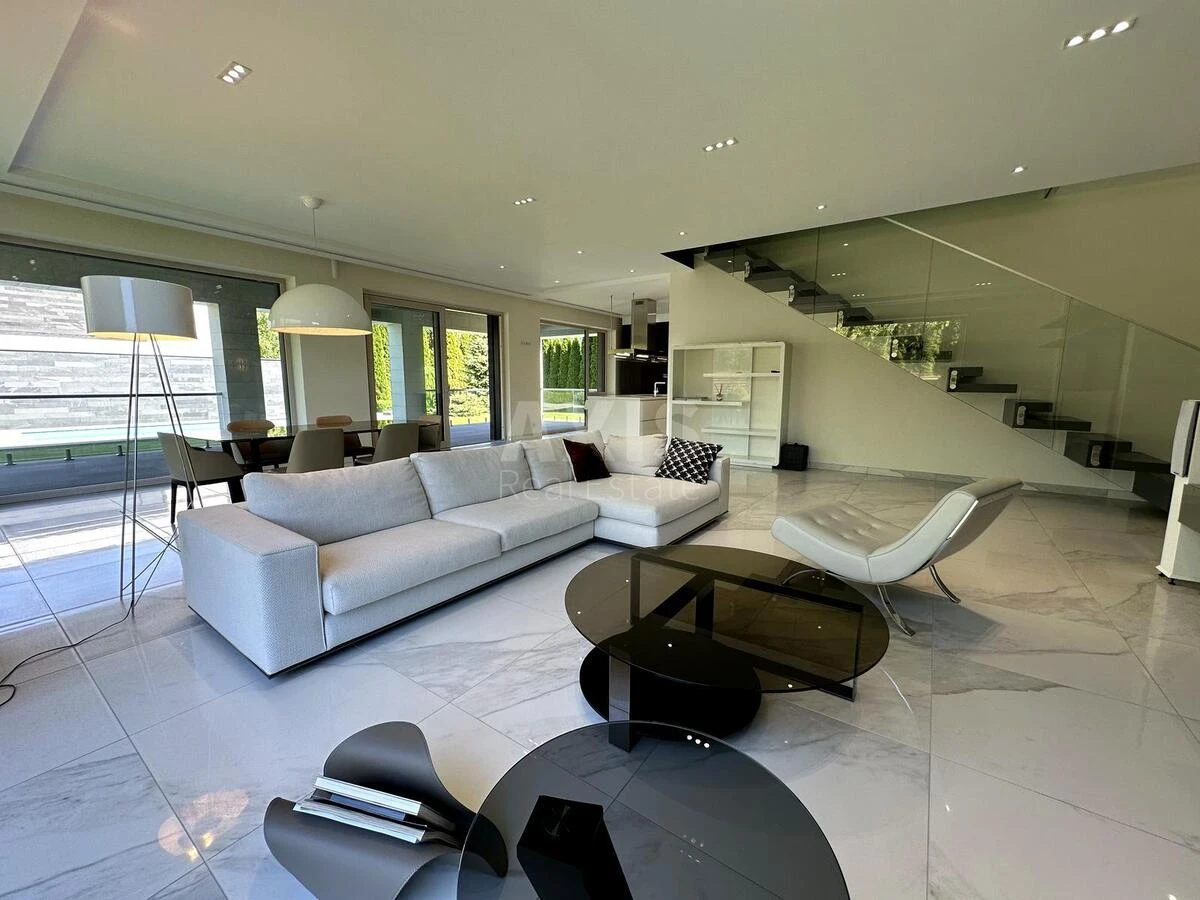 House vul. Central'na, 500m2, Kyiv city701944