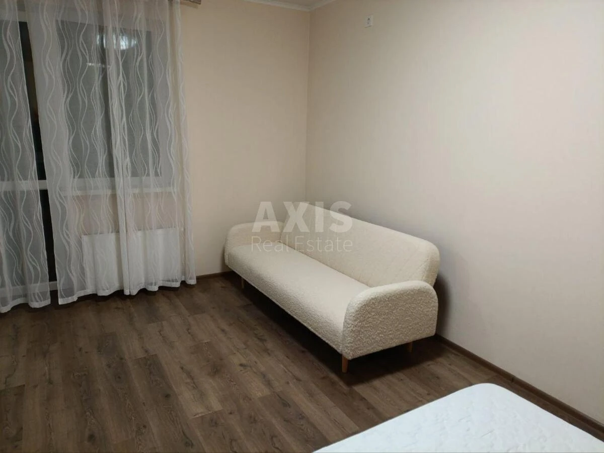 1k apartment vul. Grechka Marshala 10К690520