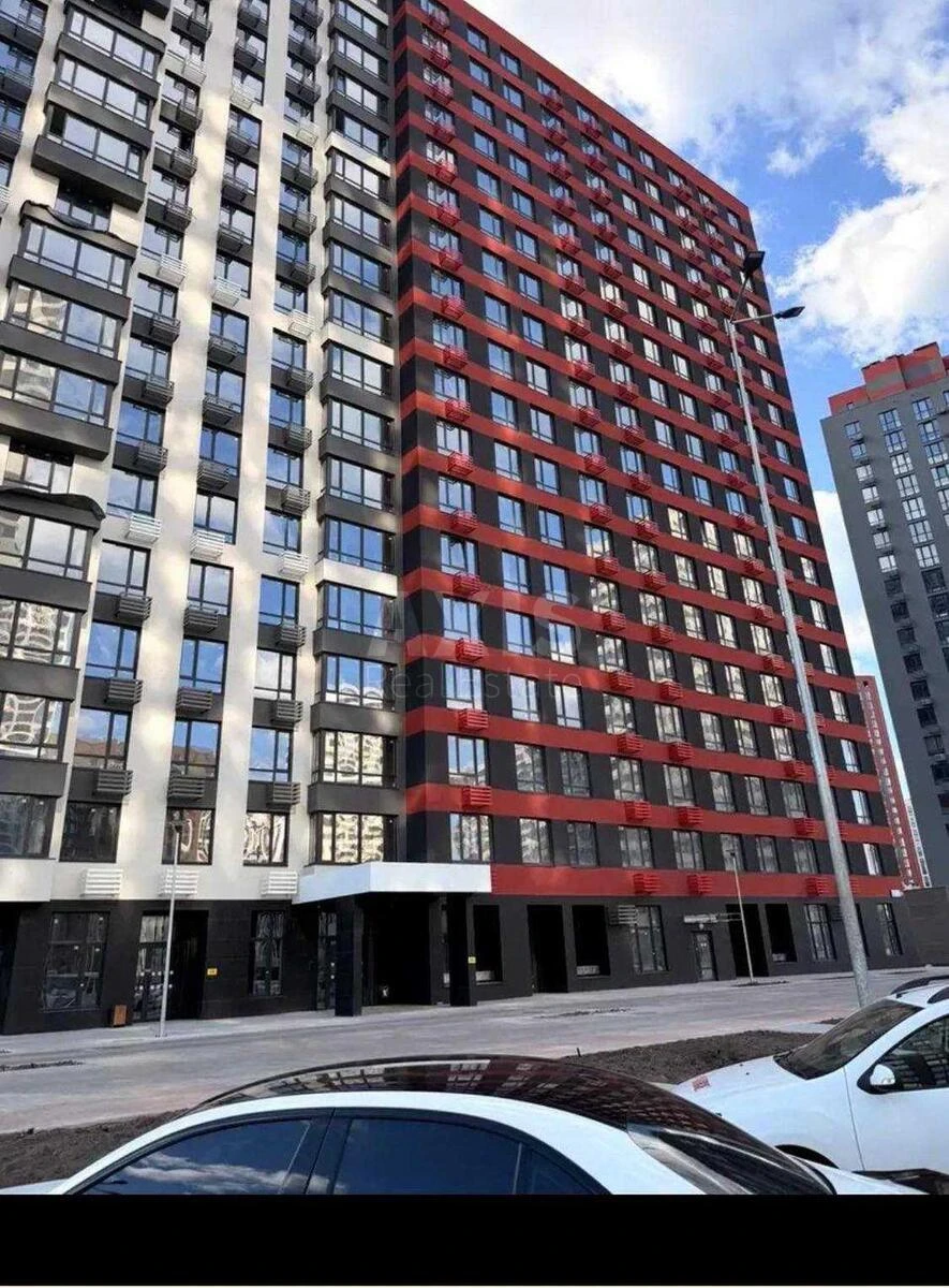 2к квартира ул. Всеволода Змиенко 13686635