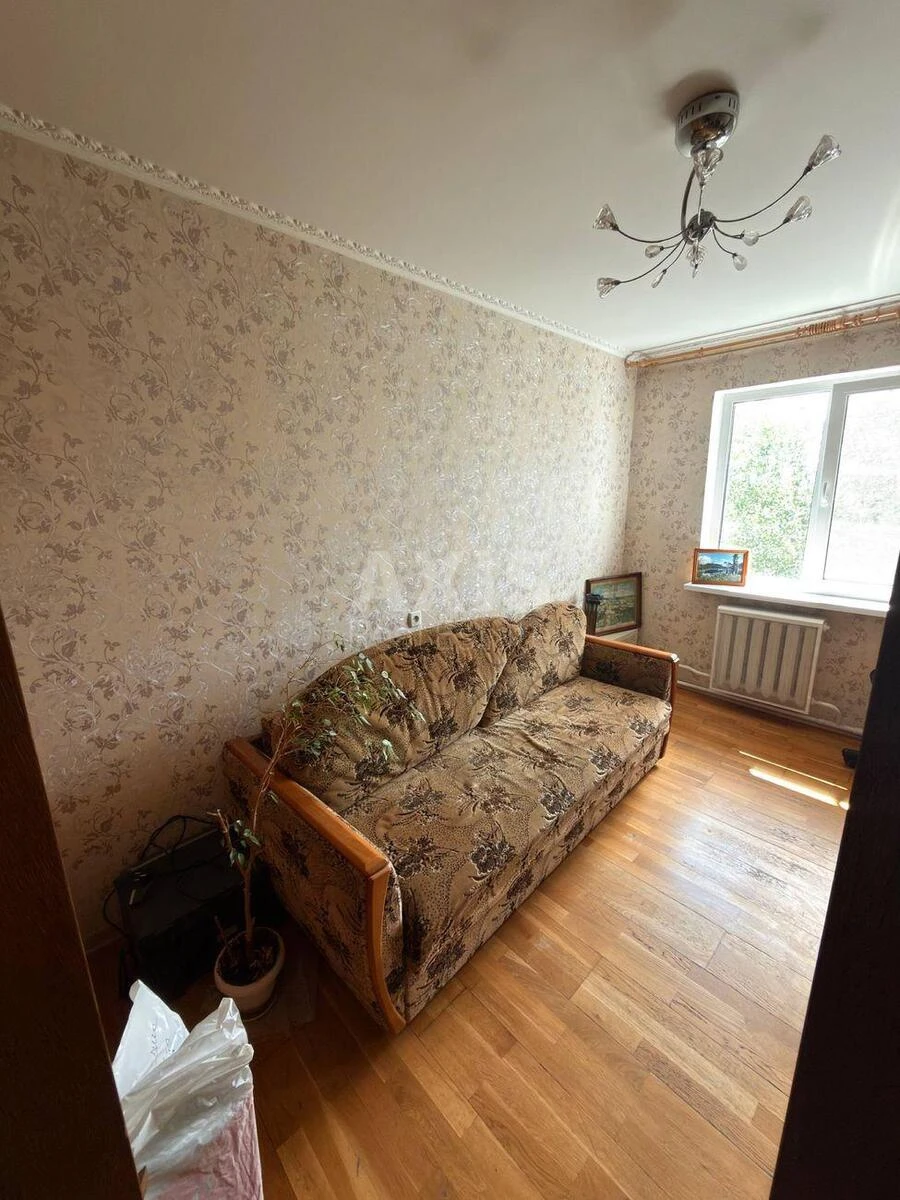 2к квартира ул. Ушинского 18700252