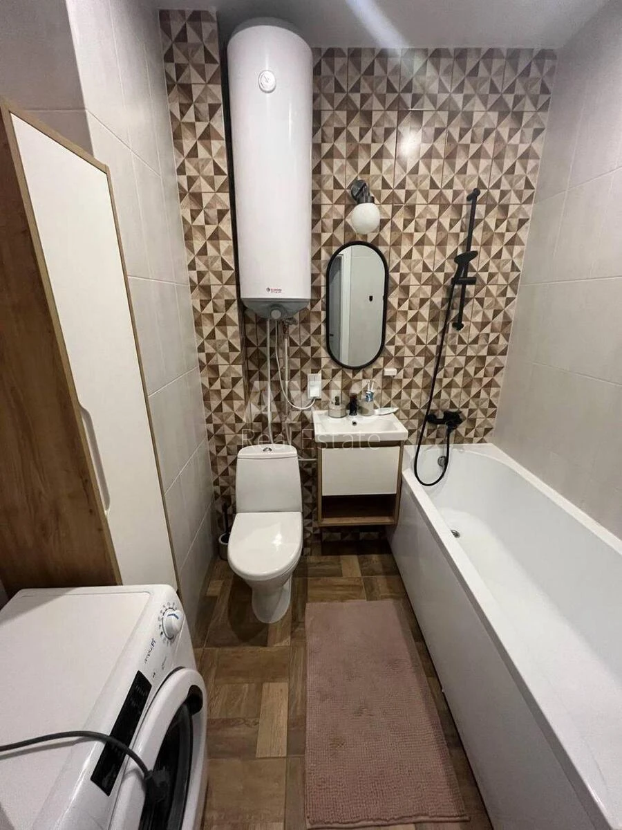1k apartment vul. L'vivs'ka 15509963