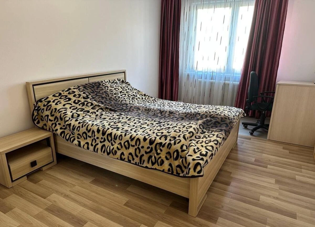 3k apartment vul. Urlivs'ka 15687969