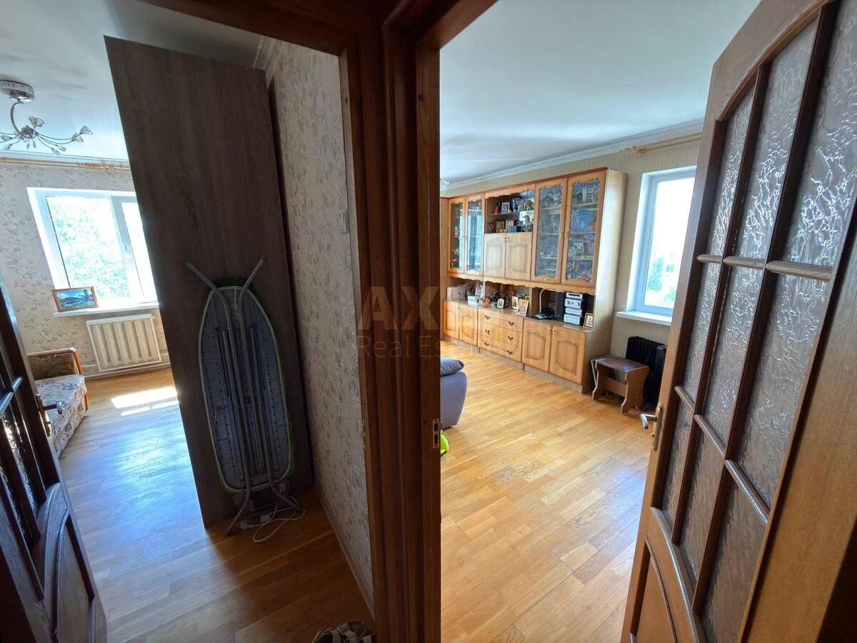 2к квартира ул. Ушинского 18700253