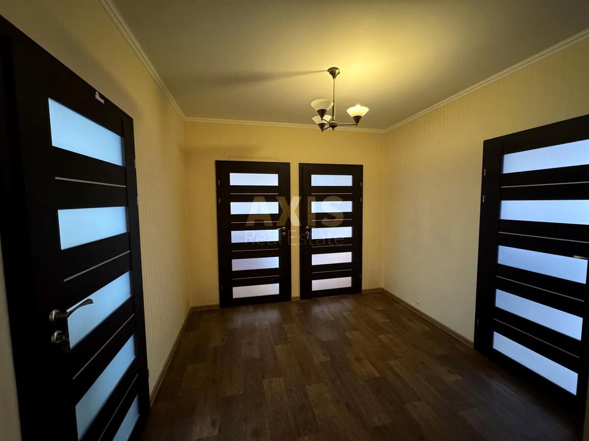 5k apartment pr-t Glushkova Akademika 23650453