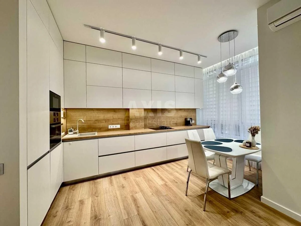 2k apartment vul. Radystiv 3270961