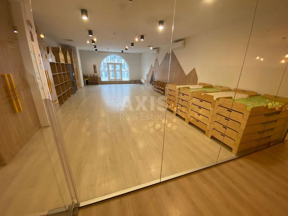 Office vul. Glybochyc'ka 32А, 571m2712200
