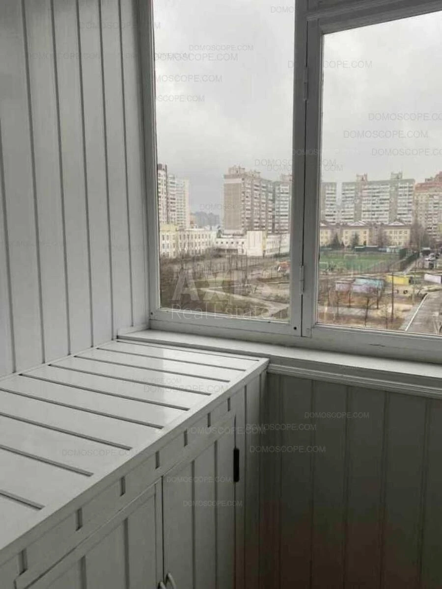 2к квартира ул. Руденко Ларисы 10В7071313