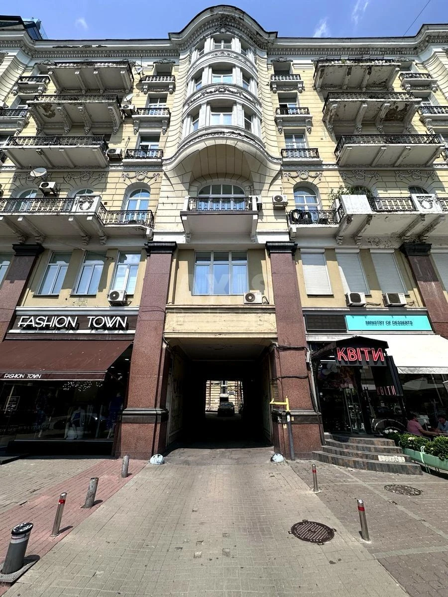 Офис ул. Хмельницкого Богдана 32, 42м26791716