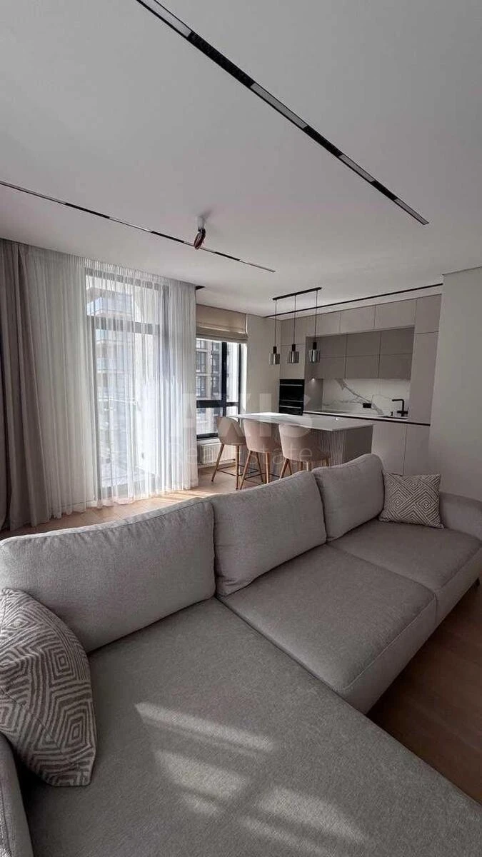1k apartment vul. Saljutna 2Б696502
