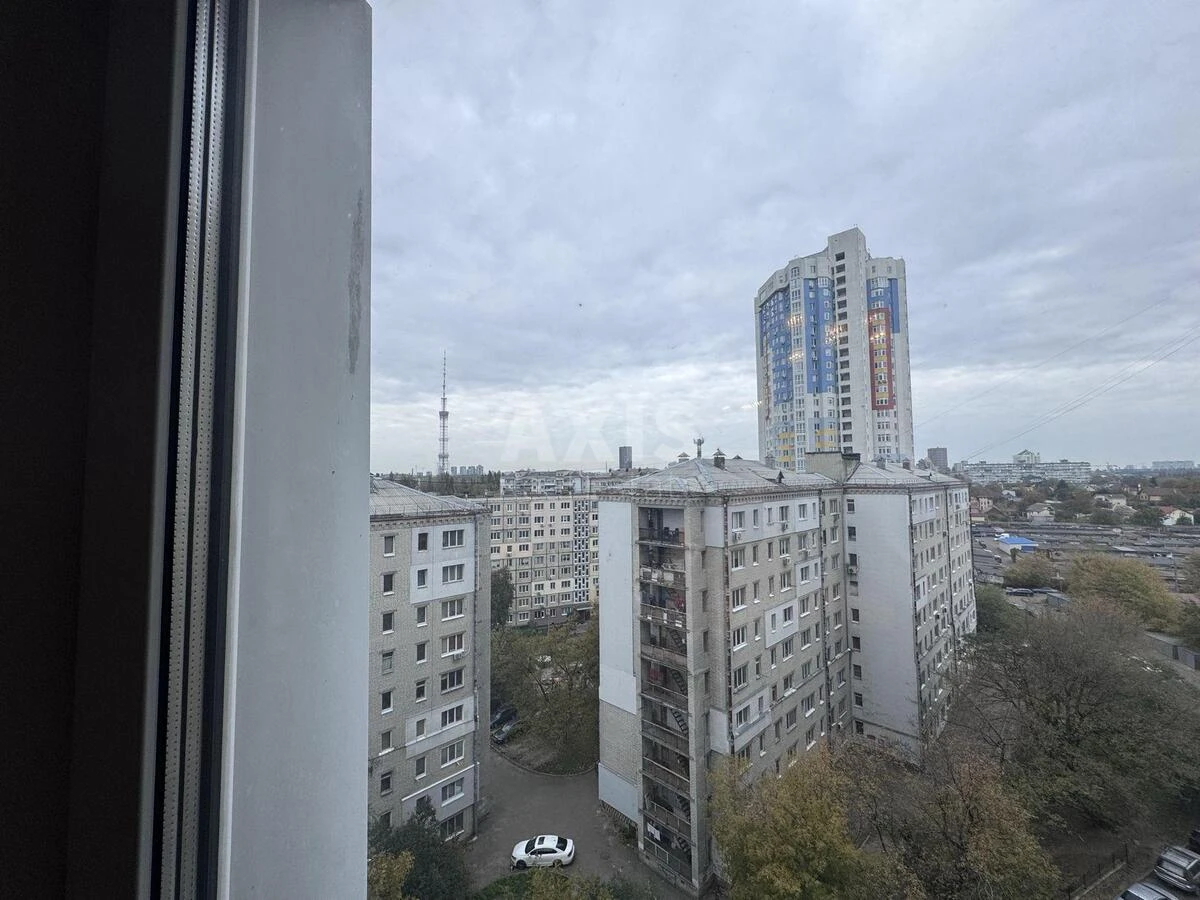 1k apartment vul. Bakyns'ka 37Г636032