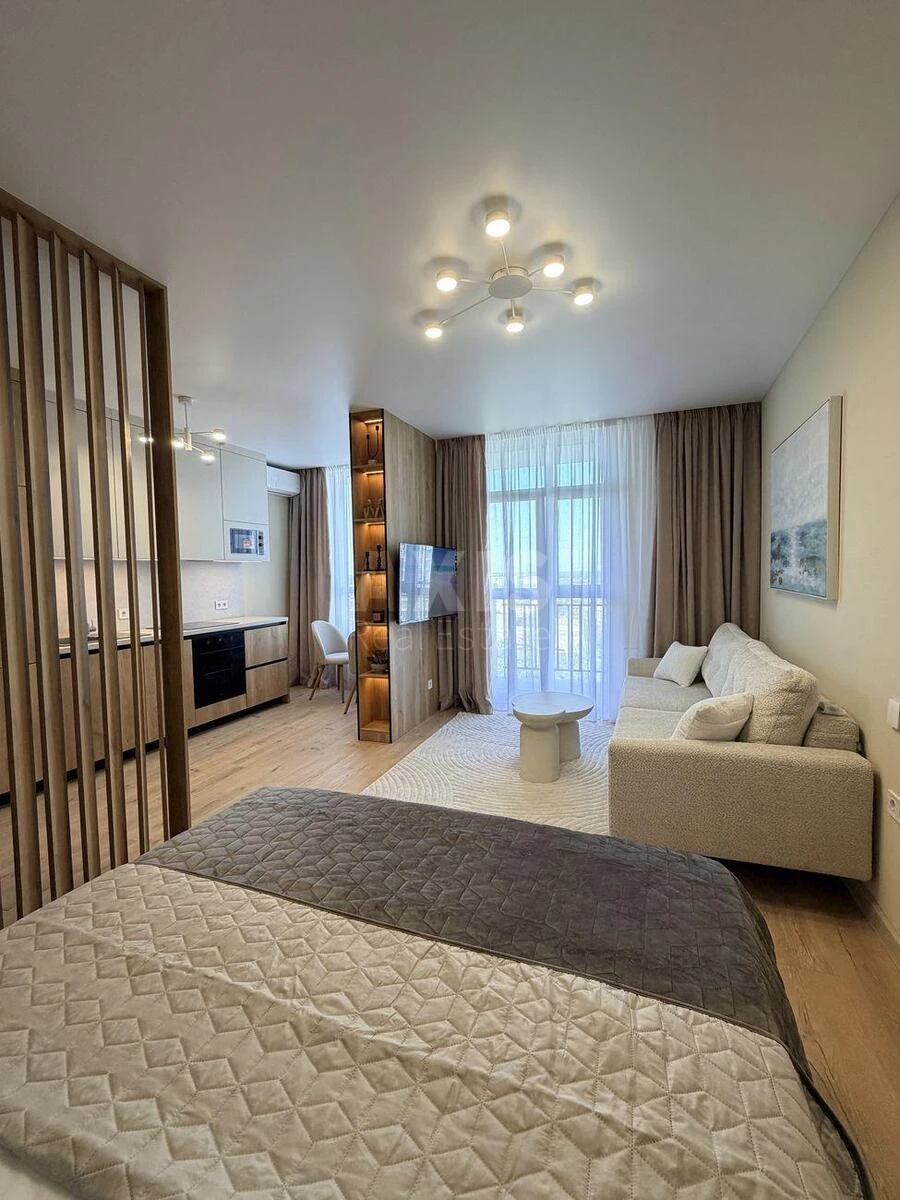 1k apartment pr-t Glushkova Akademika 42701102