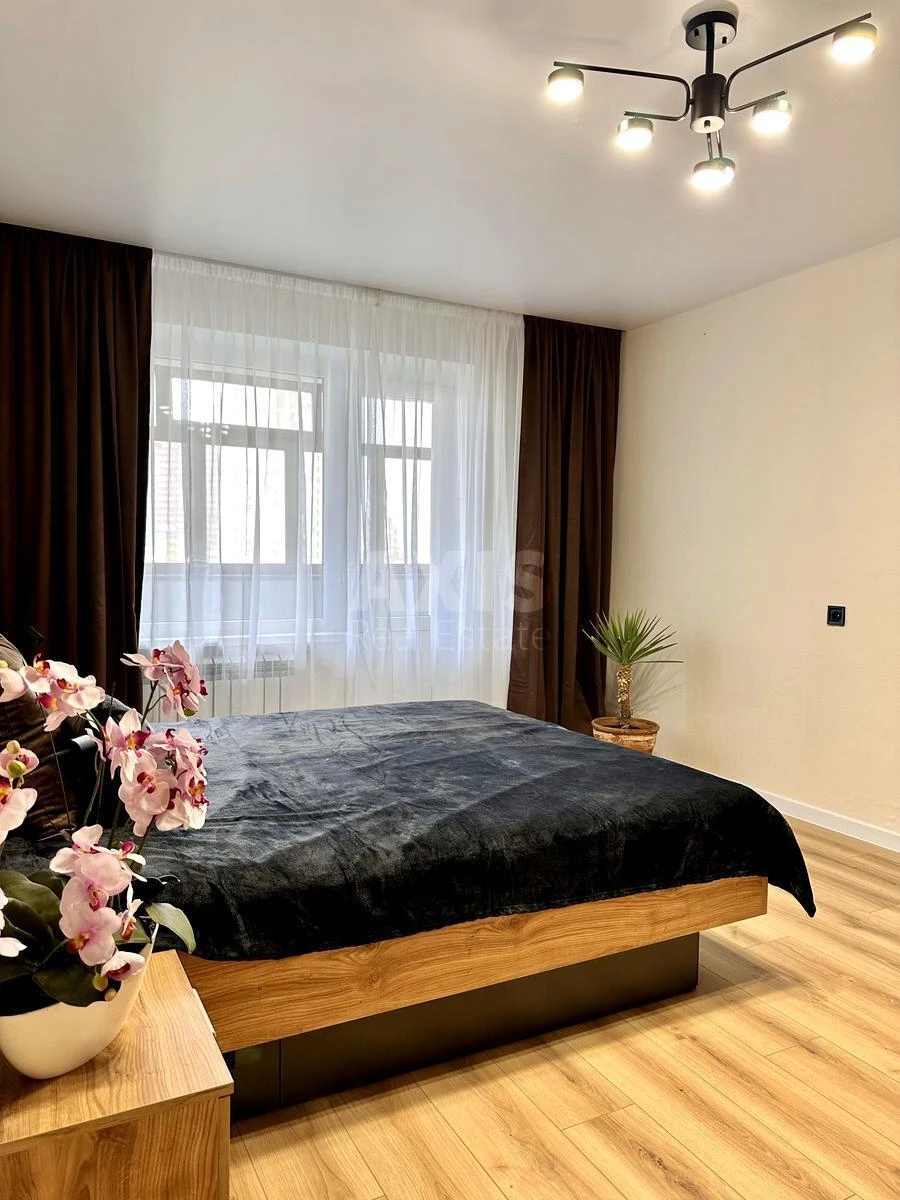 2к квартира ул. Кошица Александра 9688973