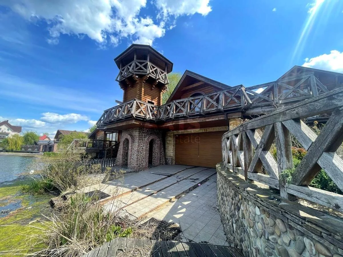 Дiм вул. Виноградна, 1200м2, місто Київ