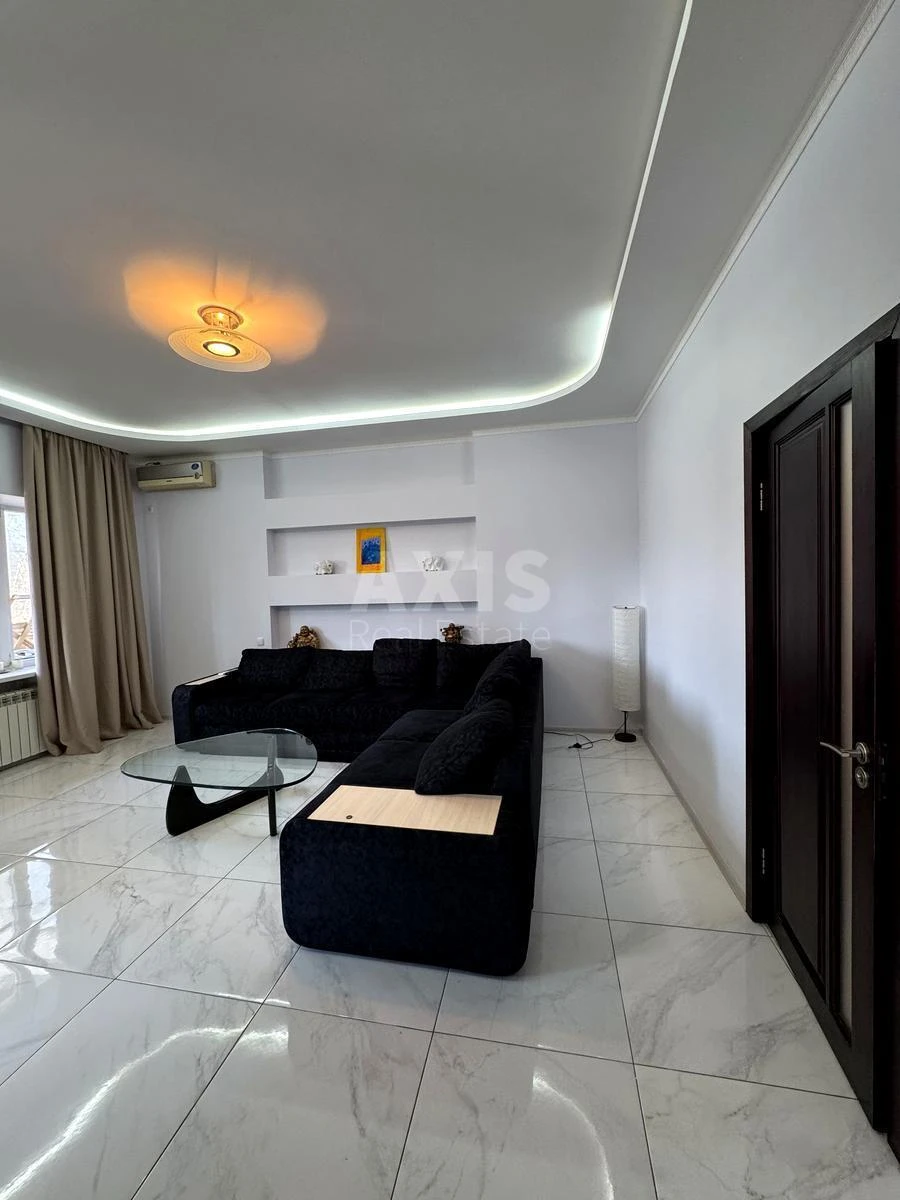 3k apartment vul. Kruglouniversytets'ka 2/1687152