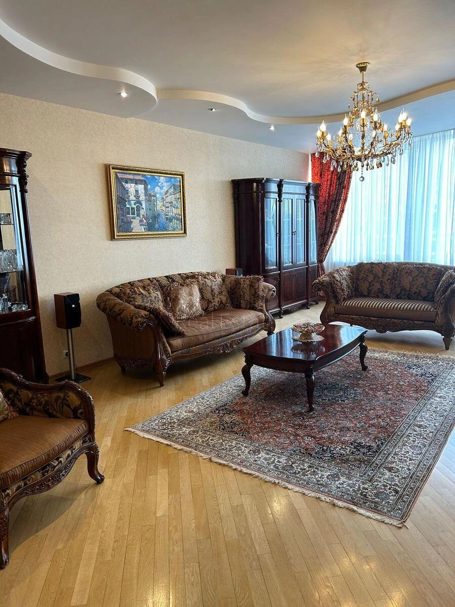 3k apartment vul. Moldavs'ka 2696413