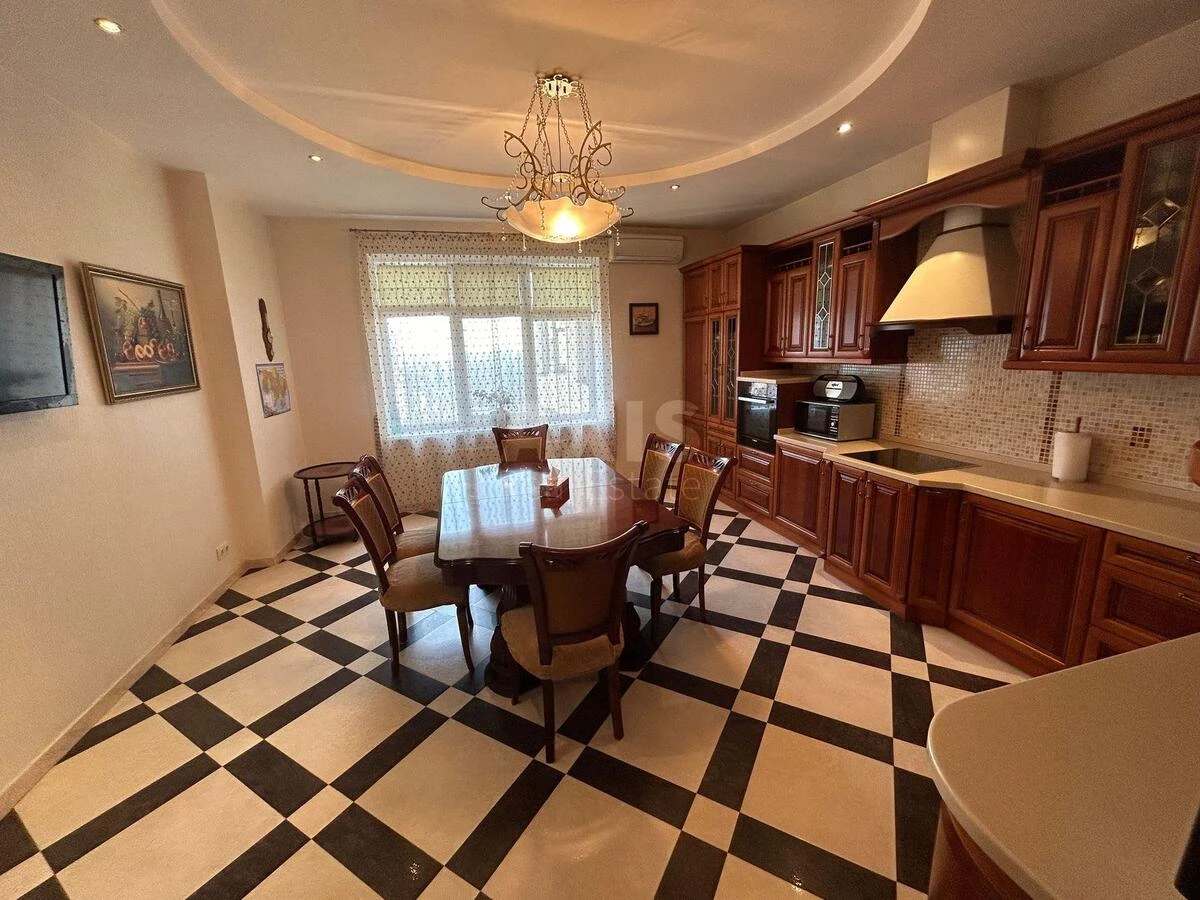 3k apartment vul. Moldavs'ka 2696410