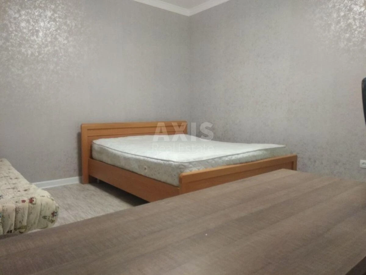 1k apartment pr-t Berestejskij 71А706785