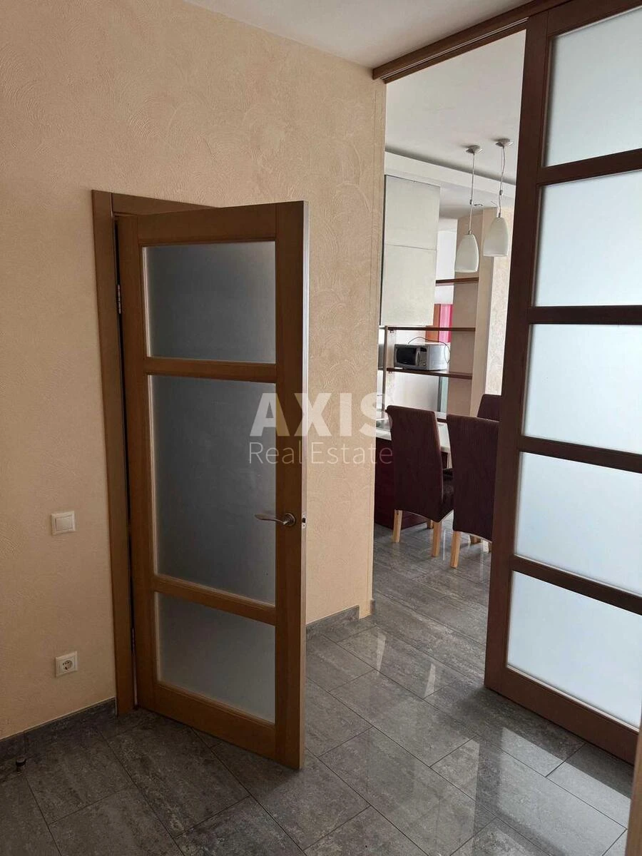 2к квартира ул. Ильенко Юрия 18Б610723