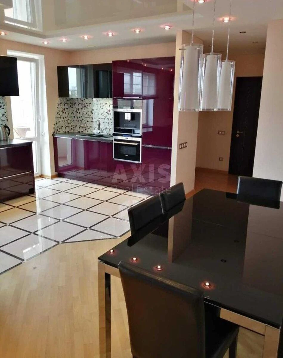 4к квартира ул. Осенняя 33713300
