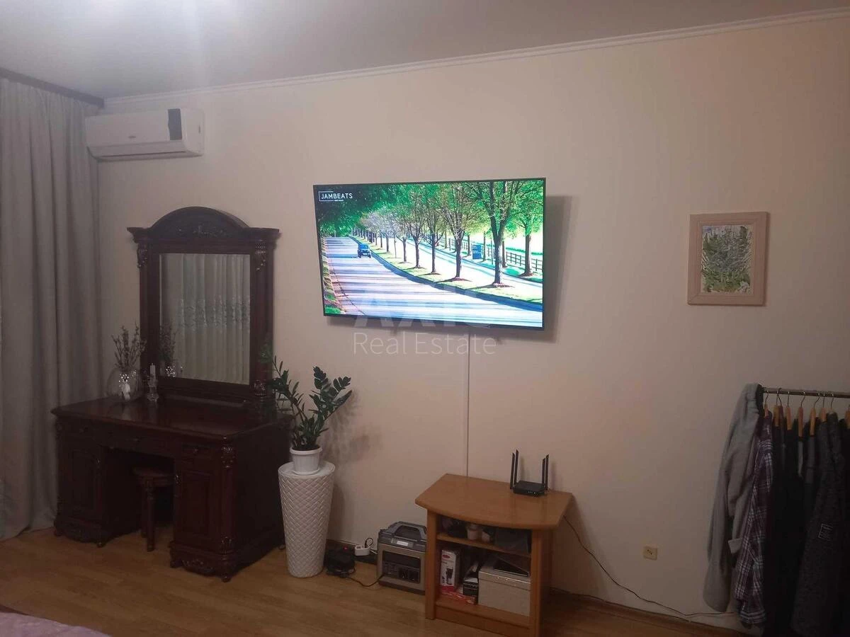 1k apartment vul. Gryshka Myhajla 9702942