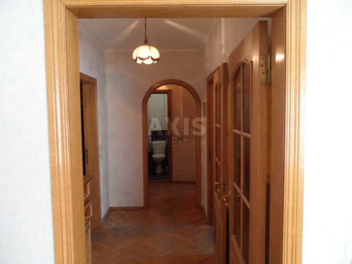 2к квартира ул. Руденко Ларисы 10В7071319