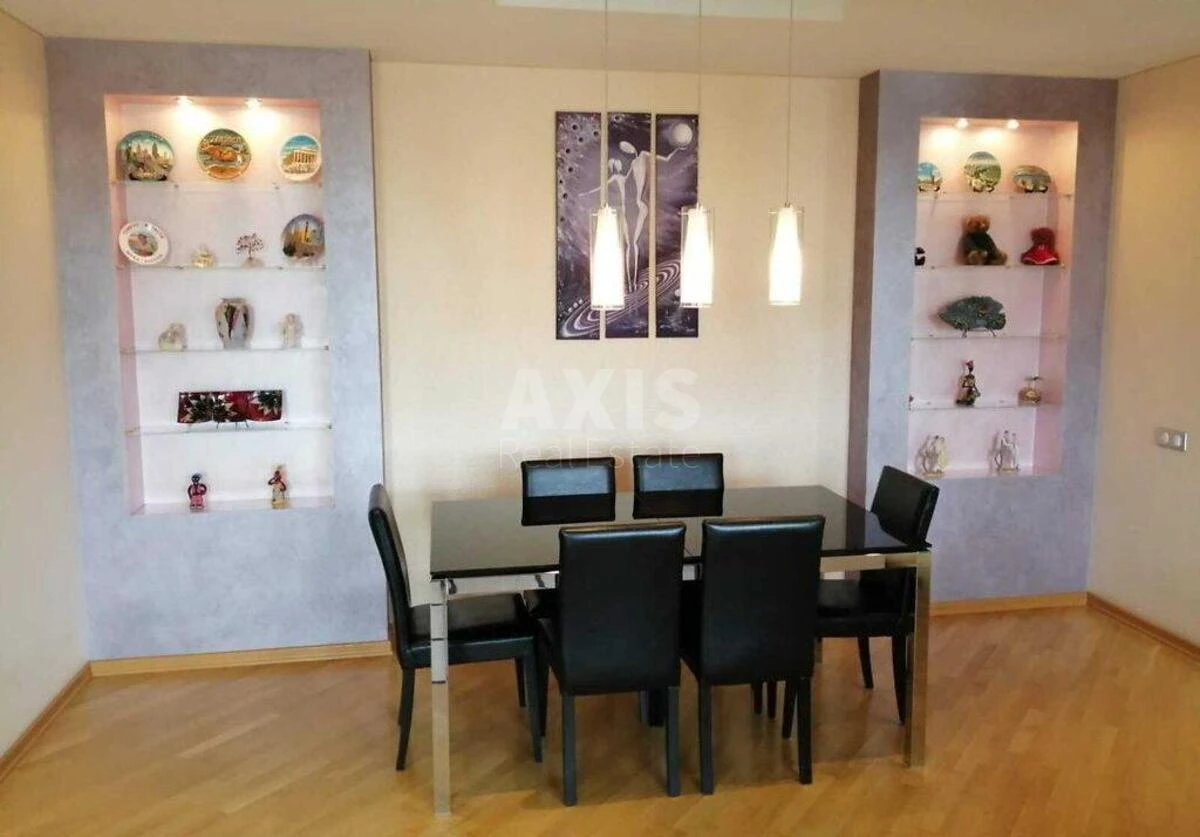 4к квартира ул. Осенняя 33713302