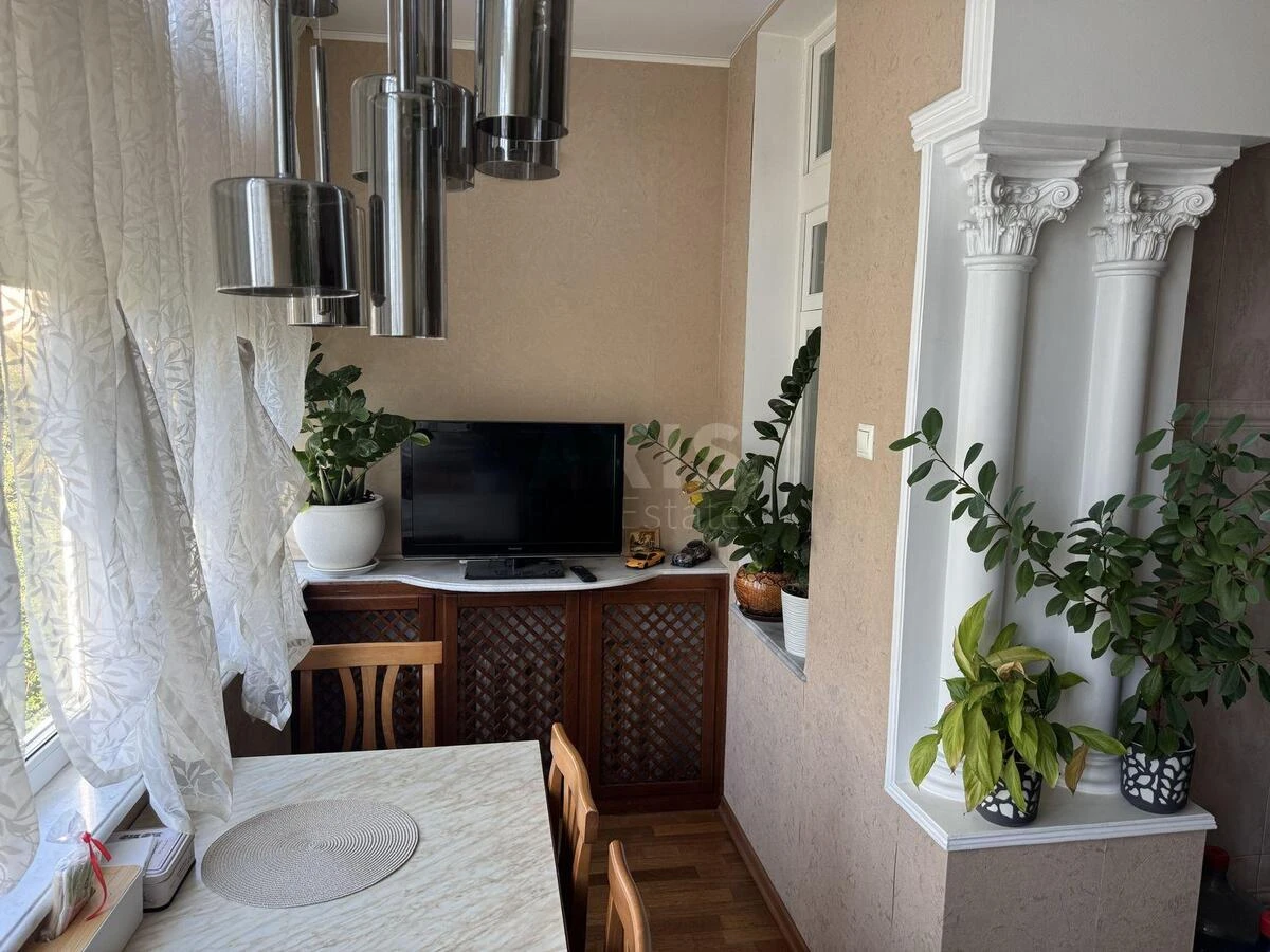 3k apartment vul. Pochajnyns'ka 23700981