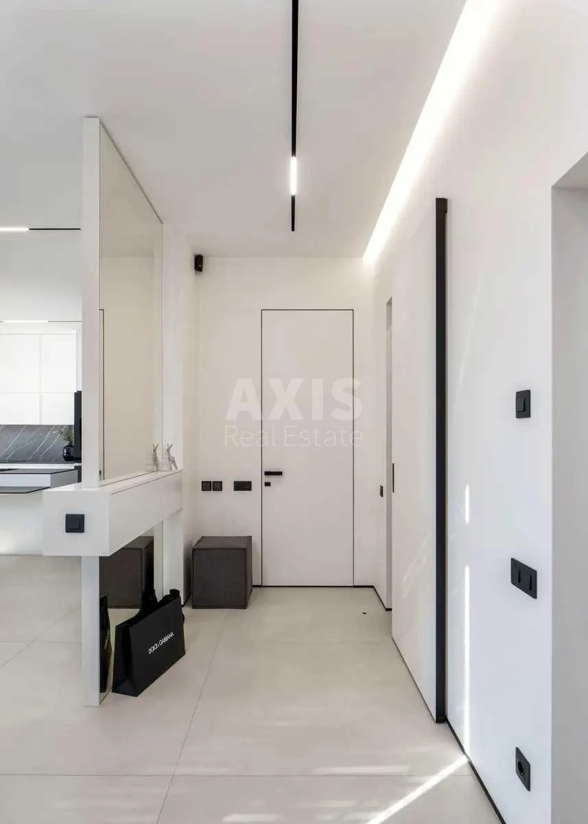 3k apartment vul. Universytets'ka 23691483