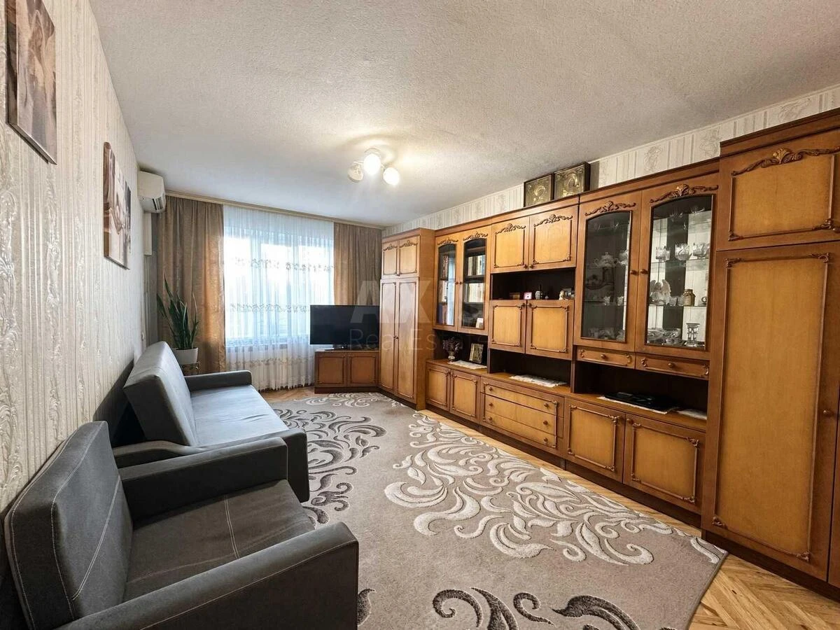 2к квартира пр-т Леся Курбаса 3Г712572