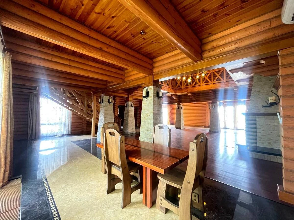 Дoм ул. Виноградная, 1200м2, город Киев694026