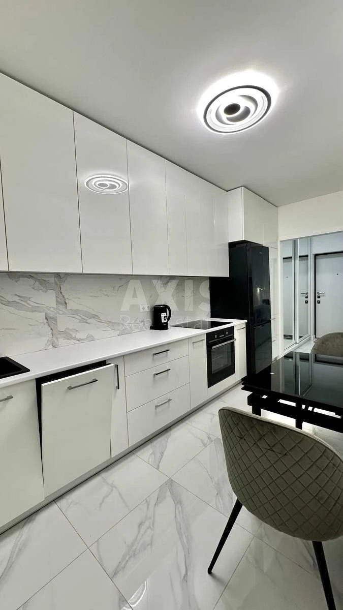 2k apartment vul. Glybochyc'ka 737133917