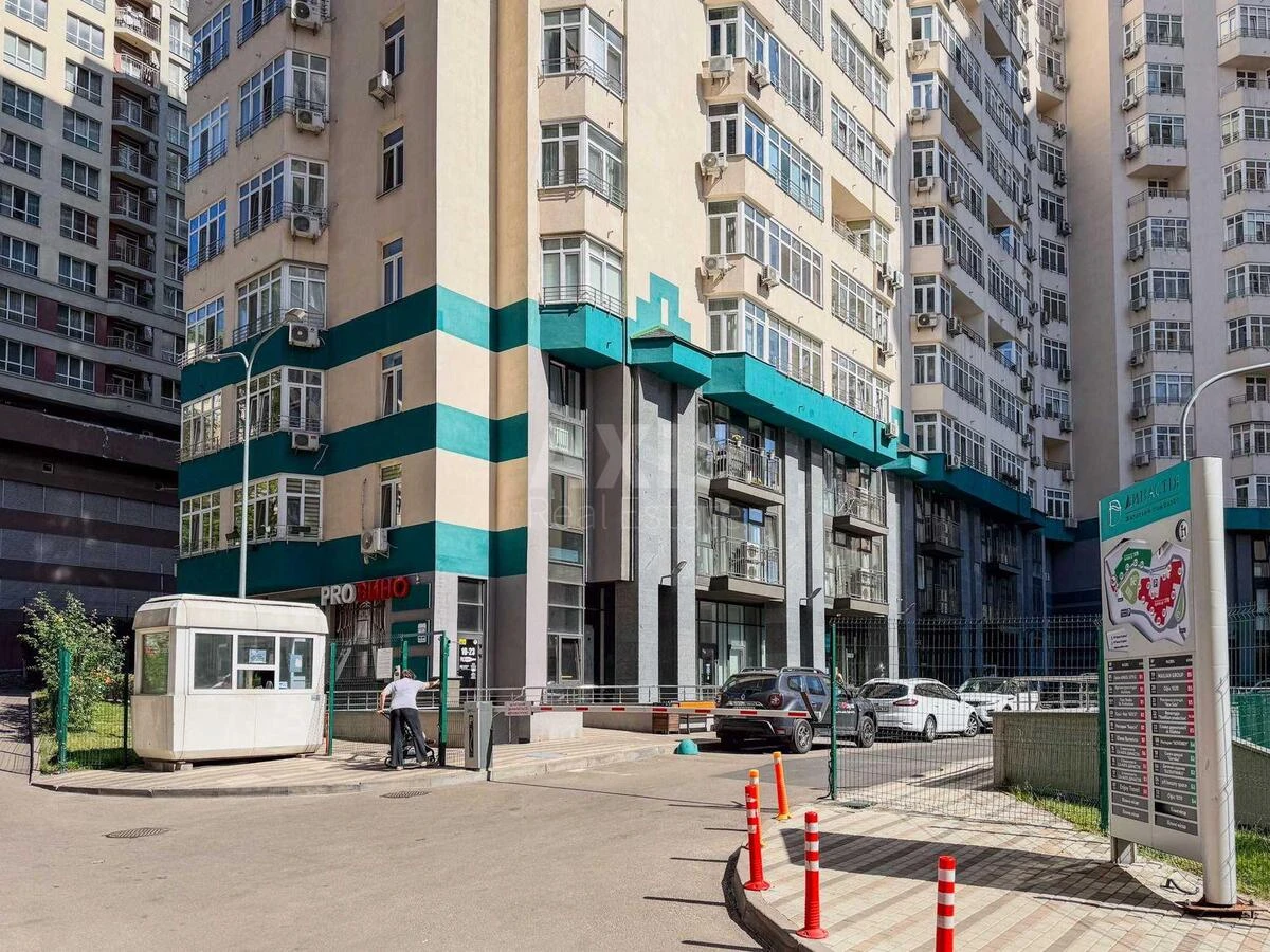 2k apartment vul. Lypkivs'kogo Vasylja Mytropolyta 37Б71163