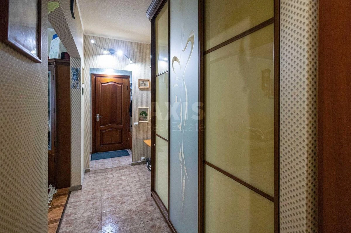 3к квартира ул. Зои Гайдай 107008513