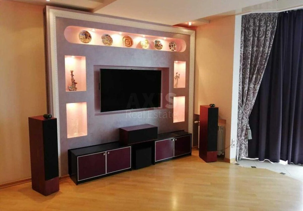 4к квартира ул. Осенняя 33713305