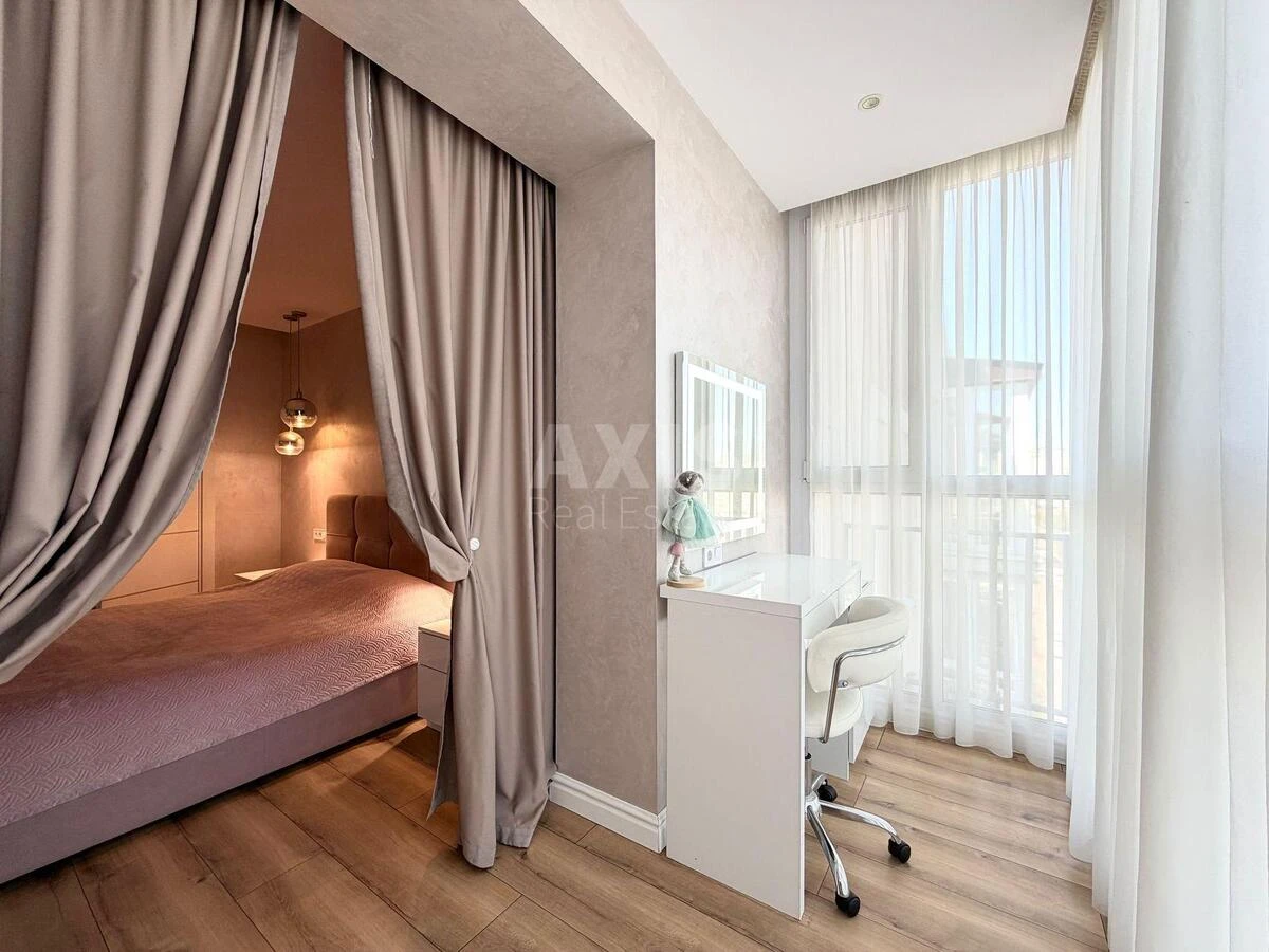 3k apartment vul. Metrologichna 1097080514