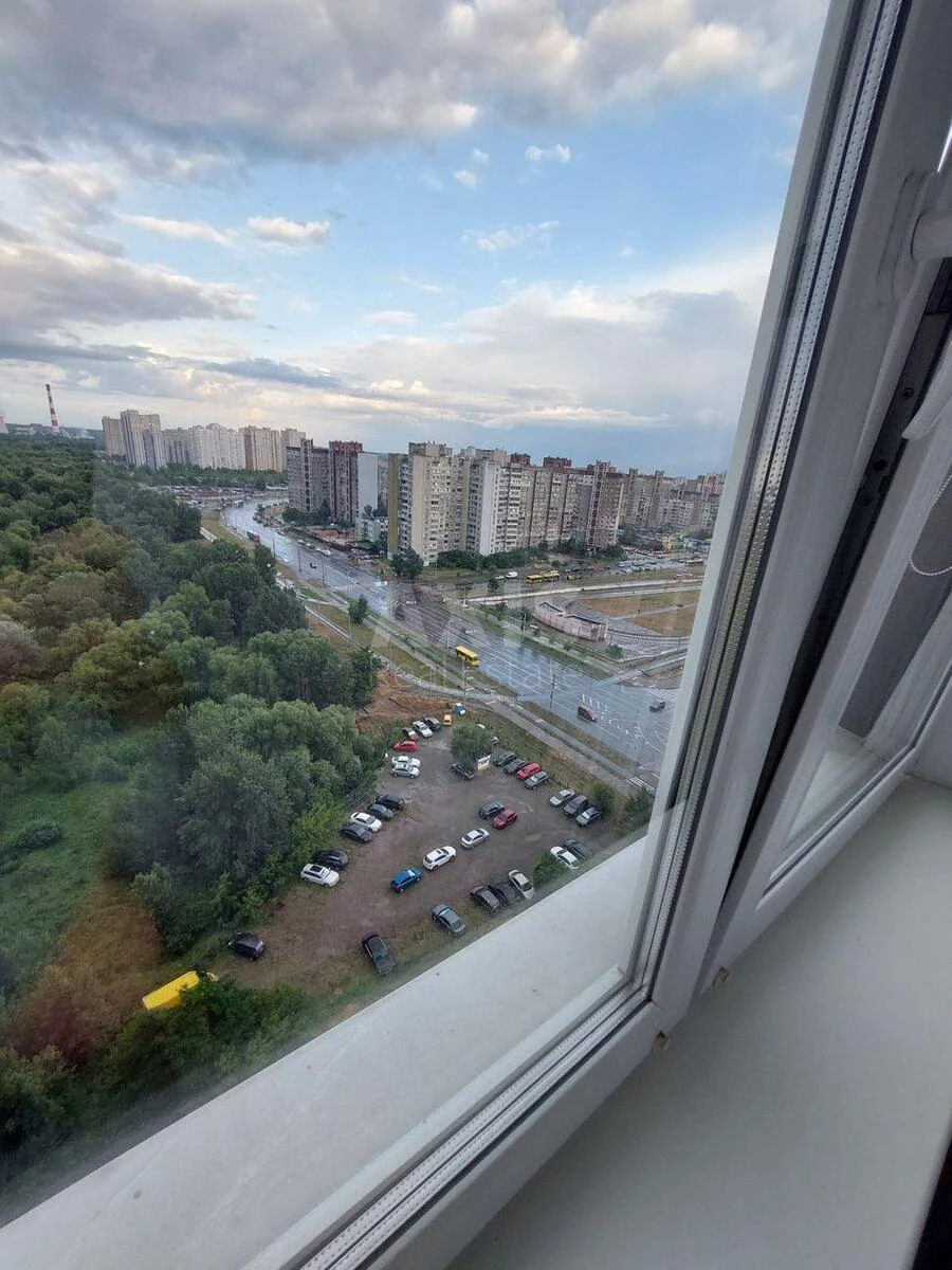 1k apartment vul. Myloslavs'ka 2695817