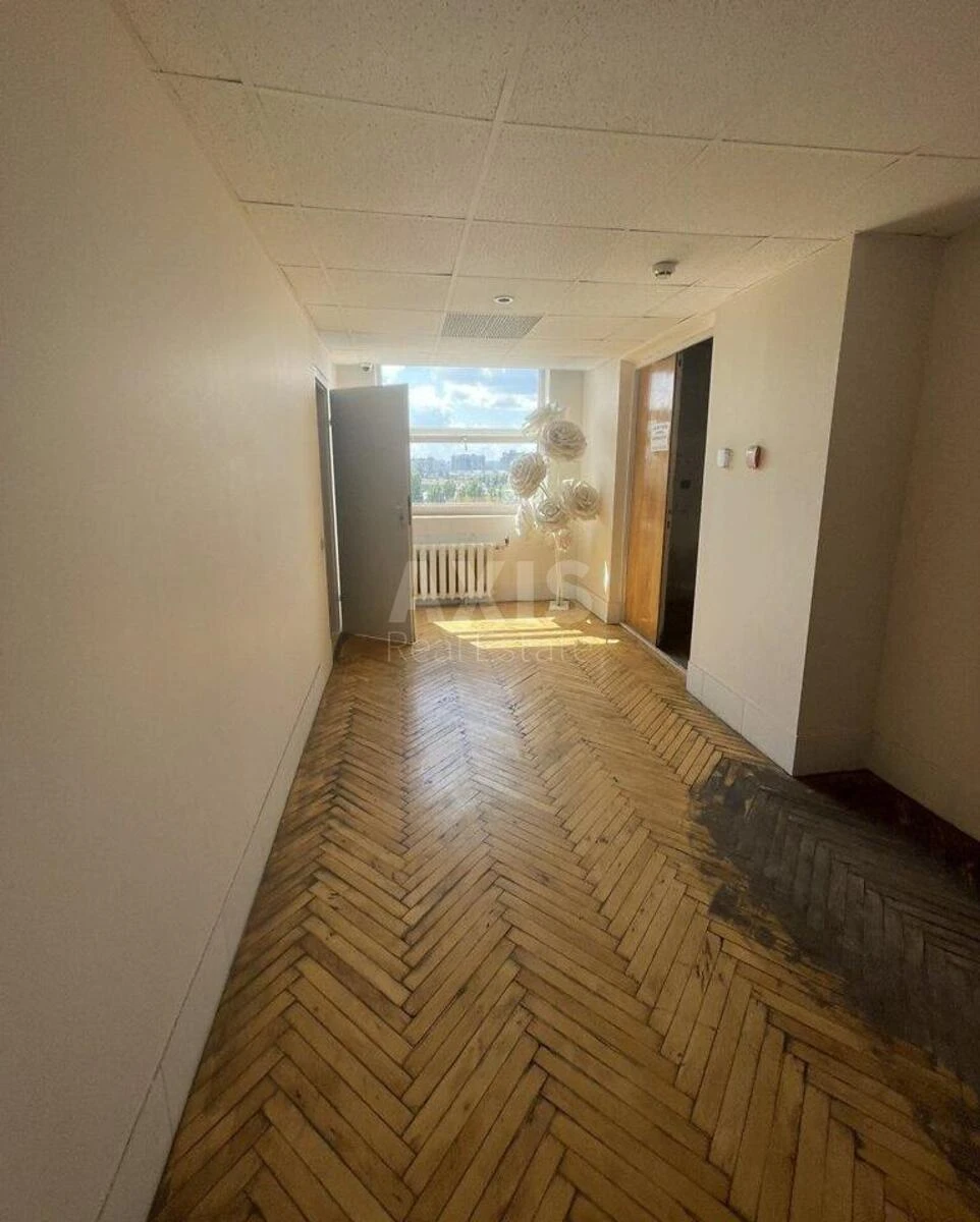 Офис пл. Леси Украинки 34, 43м265255
